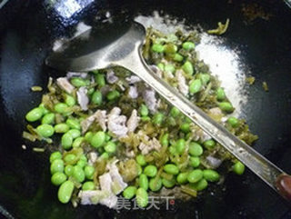 咸菜里脊肉炒毛豆的做法步骤:11