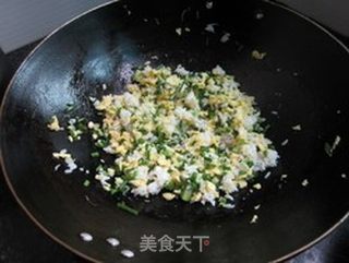 莴笋叶炒饭的做法步骤:6
