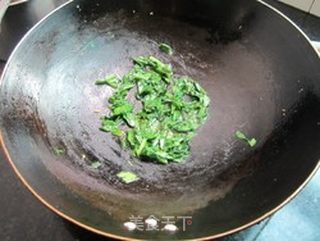 莴笋叶炒饭的做法步骤:8
