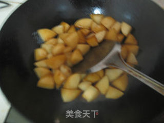 简单易做的美味——红烧土豆的做法步骤:5