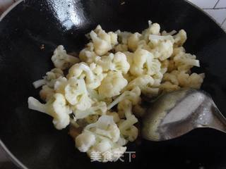 菜花炒肉的做法步骤:6