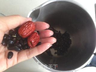 黑豆红枣豆浆的做法步骤:3