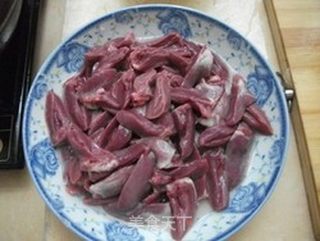 好吃的酸辣鸭心的做法步骤:2