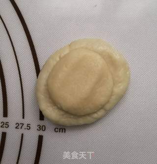 蛋黄酥的做法步骤:11