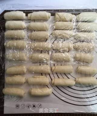 蛋黄酥的做法步骤:14
