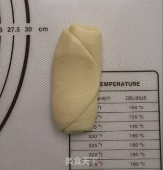 蛋黄酥的做法步骤:15