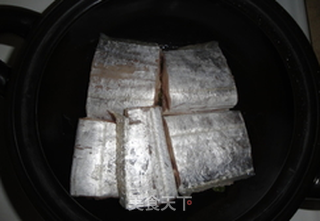 无油烟葱焅鱼的做法步骤:2