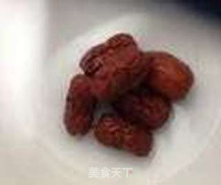 枸杞红枣筒骨鱼泡汤的做法步骤:3