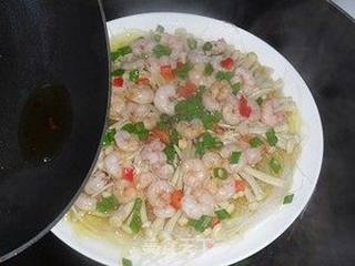 家常快手菜——金针粉丝蒸虾的做法步骤:12