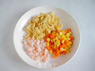 【鲜虾沙拉汉堡】--- 为孩子带来快乐的早餐的做法步骤:5