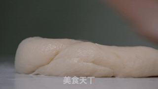 【小森妈妈菜谱】美味蛋黄酥的做法步骤：3