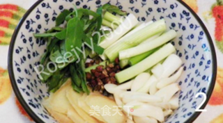 台式三杯鸡翅膀的做法步骤:2