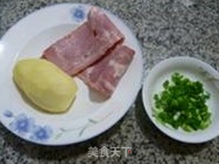 培根土豆炒饭的做法步骤：2