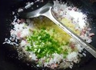 培根土豆炒饭的做法步骤：12