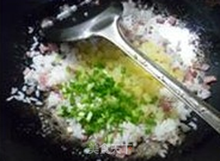 培根土豆炒饭的做法步骤:12
