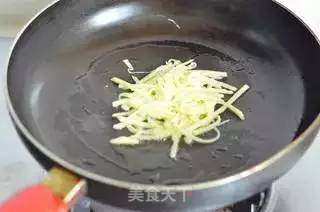学做西餐厅里的新菜式----三文鱼薯饼的做法步骤:9