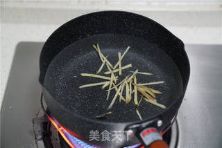海鲜汤年糕的做法步骤:2