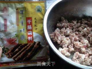 自制哈尔滨风干肠的做法步骤:3