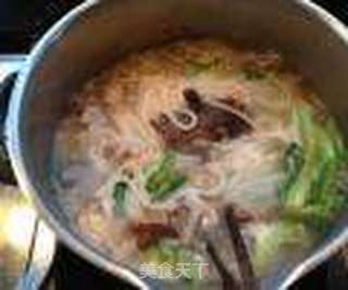 鸡汤米线的做法步骤:12