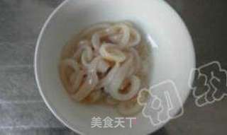 香酥鱿鱼圈儿的做法步骤:3