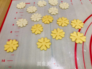 双色花式馒头的做法步骤:11