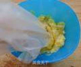 巧克力香蕉纸杯蛋糕的做法步骤:2