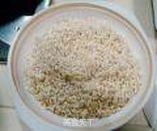 美味一锅出“双味煲仔饭”的做法步骤:3