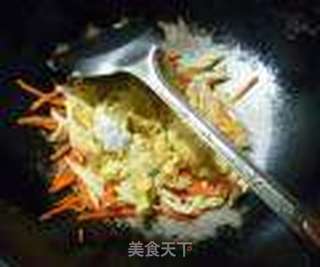 胡萝卜腐竹炒鸡蛋的做法步骤:12