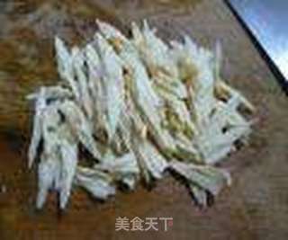 胡萝卜腐竹炒鸡蛋的做法步骤:8