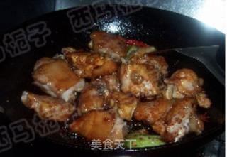 解馋的美容佳品----黄豆焖猪蹄的做法步骤:10