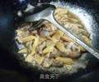 腐竹炒牛蛙的做法步骤:16