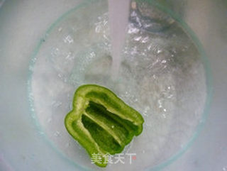 灯椒茭白炒淡菜的做法步骤:4