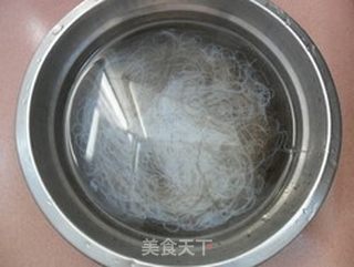 【丝丝相伴】——五喜粉丝的做法步骤:2