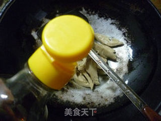 面筋炒夜开花的做法步骤:7
