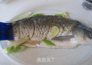 豆豉香辣烤鱼的做法步骤:3