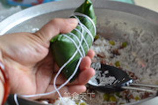 豌豆腊肠粽的做法步骤:10