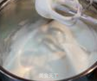 简单做出可爱的蛋糕卷-----维尼蛋糕卷的做法步骤:6
