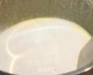 简单做出可爱的蛋糕卷-----维尼蛋糕卷的做法步骤:10