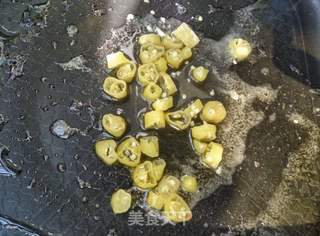 尖椒炒肥肠的做法步骤:5