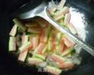 西瓜皮炒年糕的做法步骤:7