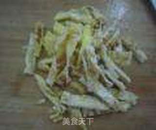 【蛋饼丝炒菠菜】--孕妈咪营养晚餐的做法步骤:7