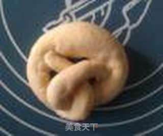 德式普雷结面包的做法步骤:7