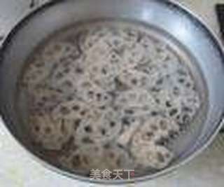 凉拌藕片的做法步骤:2