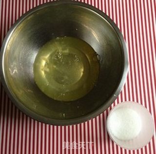 芒果樱桃鲜奶蛋糕的做法步骤：2