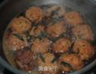 红烧狮子头的做法步骤:5