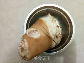 酱肘子的做法步骤:2