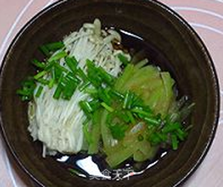 【萧丫头】辣拌西瓜皮金针菇的做法步骤:6