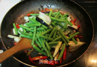 豆豉茄子炒豆角的做法步骤:6
