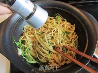 鲜虾热那亚意面的做法步骤:11