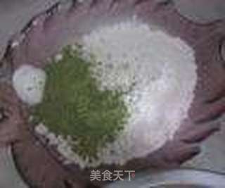 抹茶蛋糕卷的做法步骤:3